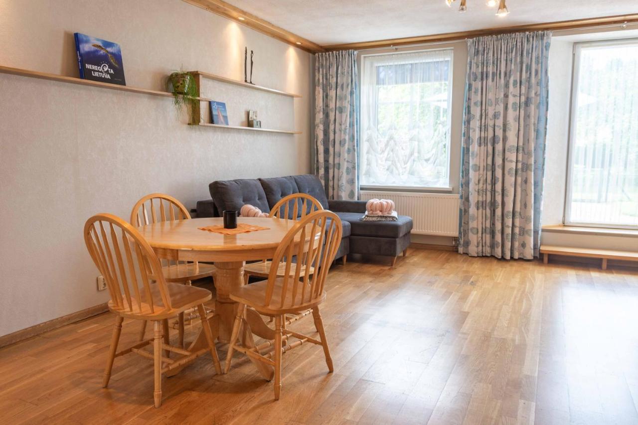 Cozy one room apartment with yard Juodkrantė Zewnętrze zdjęcie